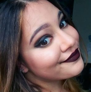 Meet your Posher, Celia